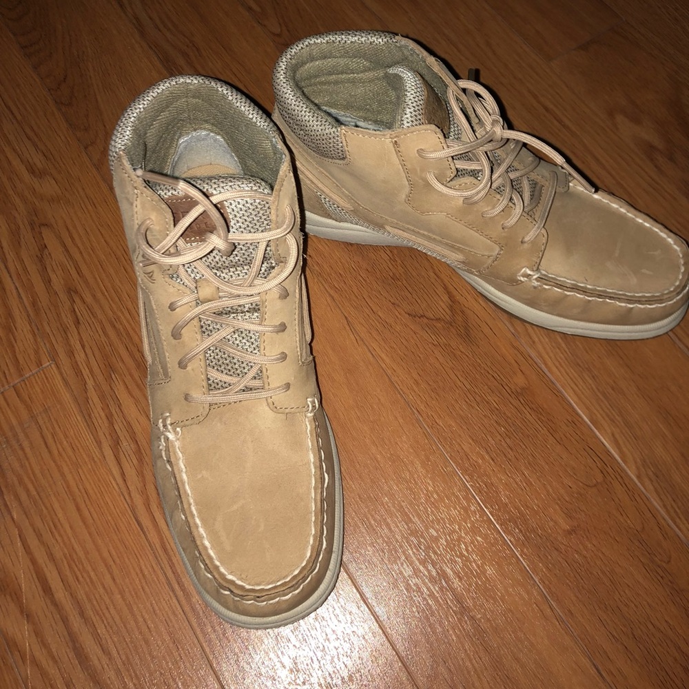 Sperry topsiders